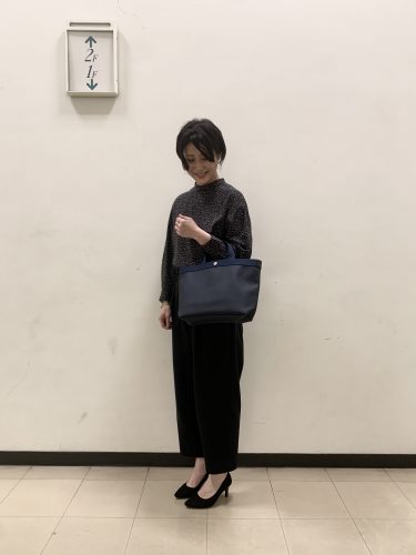 ハレの日のネイビー