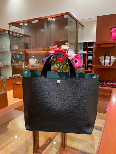 824GG NOIRが届きました