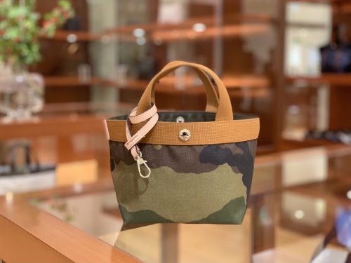 【立川】特別なカモで夏コーデ…🦆💛