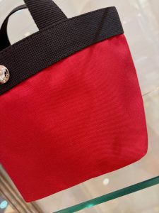 【池袋】魅惑のカラー🦉